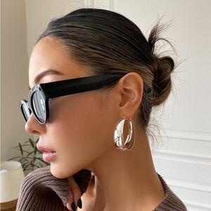 Minimalist Elegant Silver Hoop Earrings